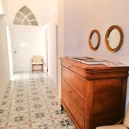 Camerelle 7, Domus Letteraria Apartmán *