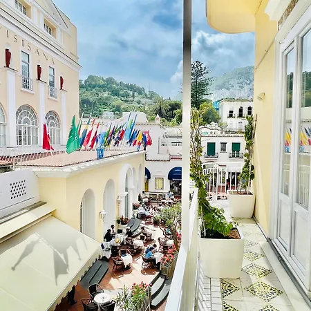 Camerelle 7, Domus Letteraria Apartmán