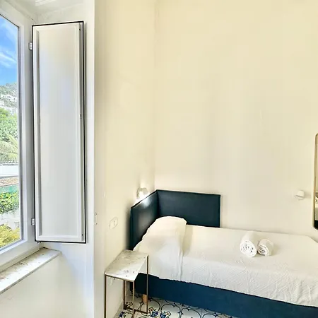 Camerelle 7, Domus Letteraria Apartmán *