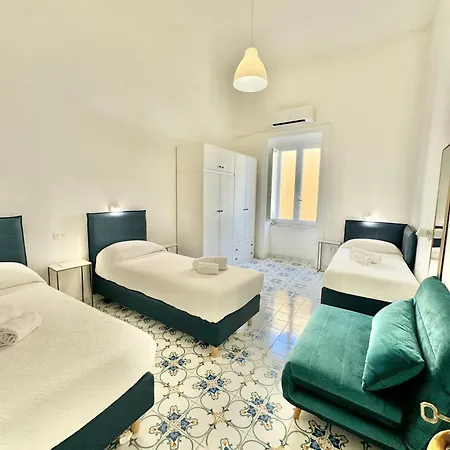 Camerelle 7, Domus Letteraria Apartmán