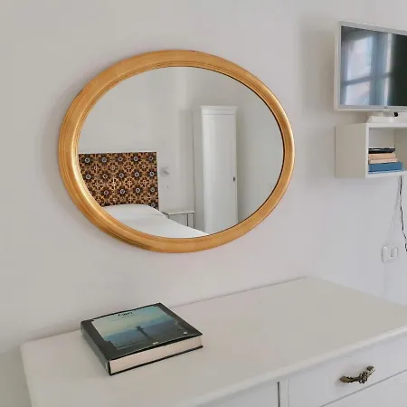 Apartament Camerelle 7, Domus Letteraria Capri